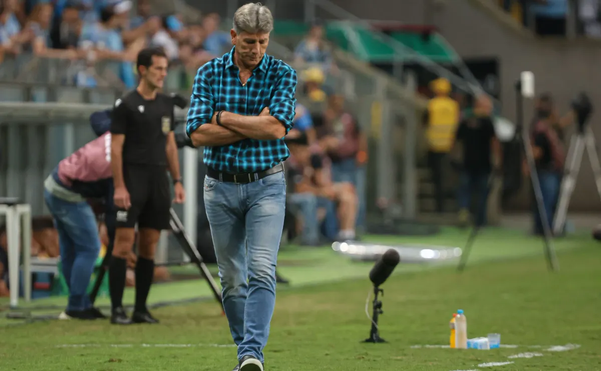 Renato Gaúcho recebe notícia desagradável para jogo contra Juventude