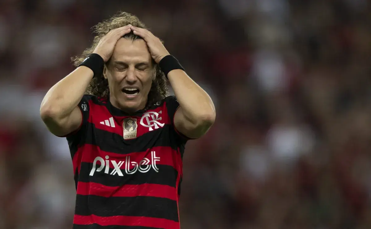 Flamengo prepara mais 4 saídas para 2025 e Carlinhos, David Luiz e +2 devem sair  